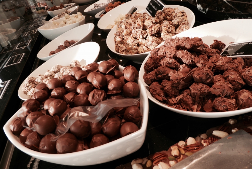 Chocolade, Sint-Niklaaskoeken, Broodjes, Bakker, Banketbakker, Bakkerij, Pralines, Koek, Chocoladeproducten, Vers brood in Harelbeke, West-Vlaanderen
